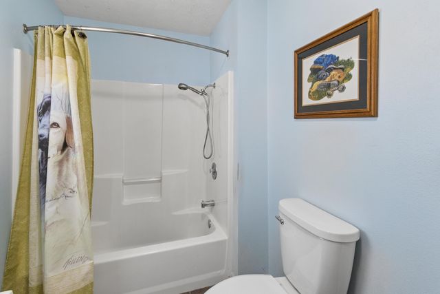 15050 E 2020 Road, Stockton, MO 65785