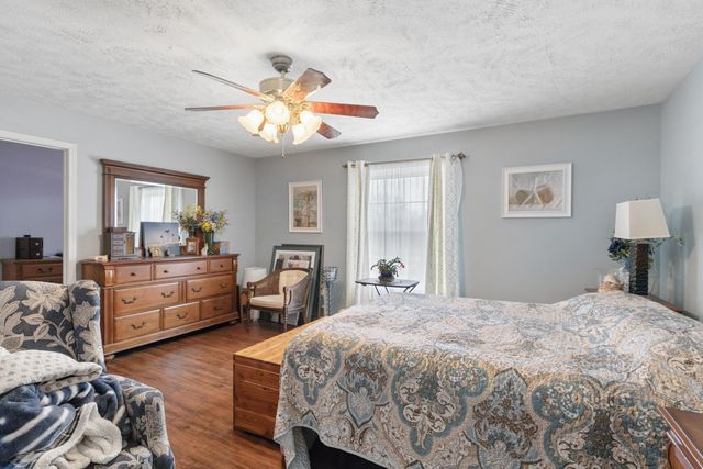 15050 E 2020 Road, Stockton, MO 65785