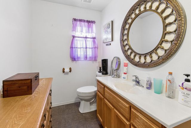 15050 E 2020 Road, Stockton, MO 65785