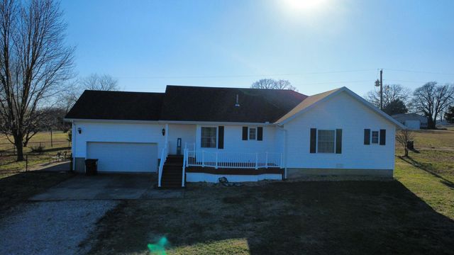 15050 E 2020 Road, Stockton, MO 65785