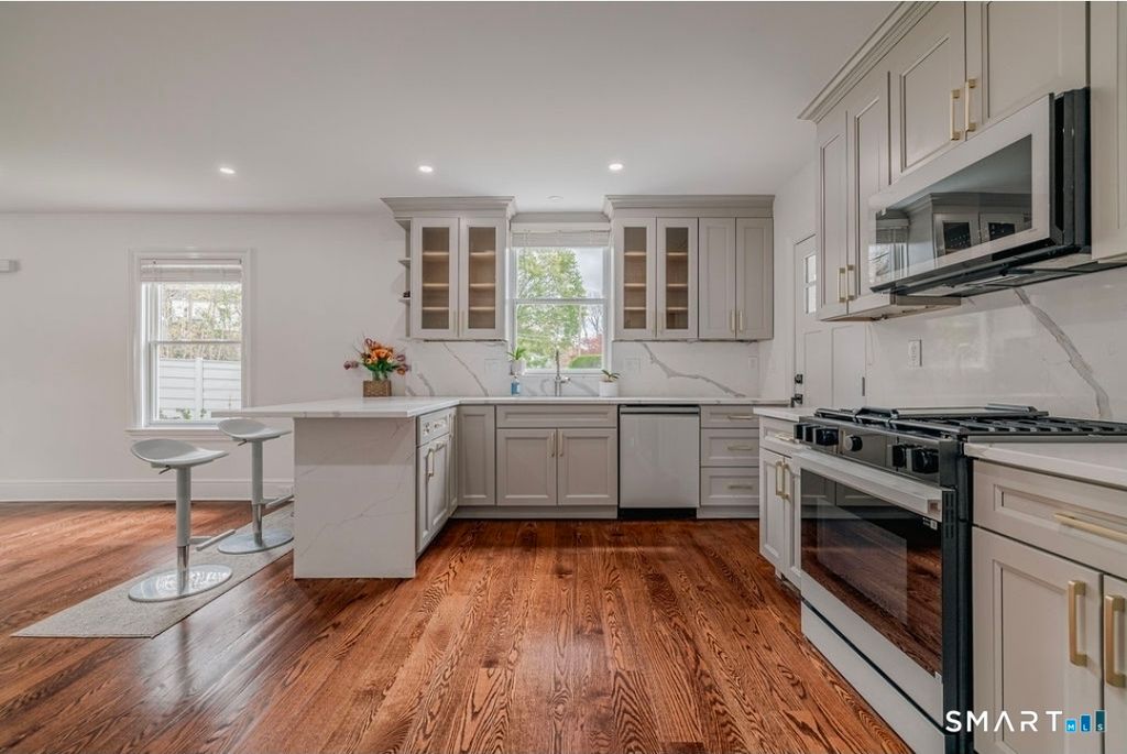 20 Avenue A, Norwalk, CT 06854