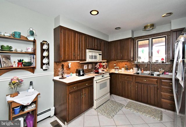 219 ROSEWOOD AVE, Feasterville Trevose, PA 19053