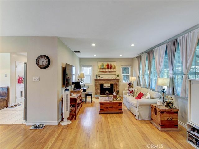 5505 Clybourn Avenue, North Hollywood, CA 91601