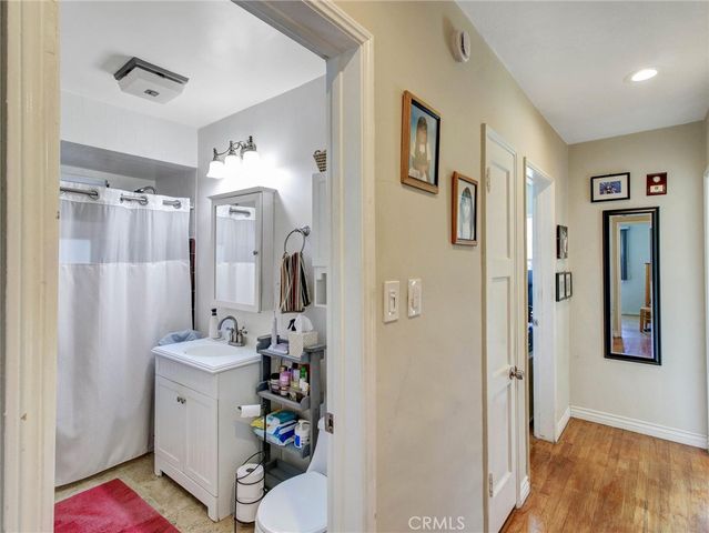 5505 Clybourn Avenue, North Hollywood, CA 91601