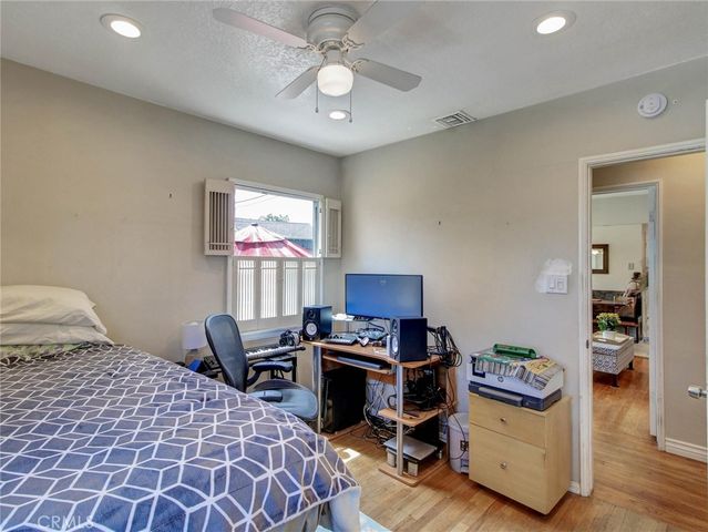 5505 Clybourn Avenue, North Hollywood, CA 91601