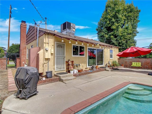 5505 Clybourn Avenue, North Hollywood, CA 91601