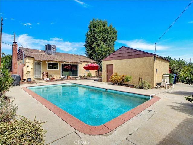 5505 Clybourn Avenue, North Hollywood, CA 91601