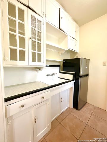 127 W Craig Pl Apt 6, San Antonio, TX 78212