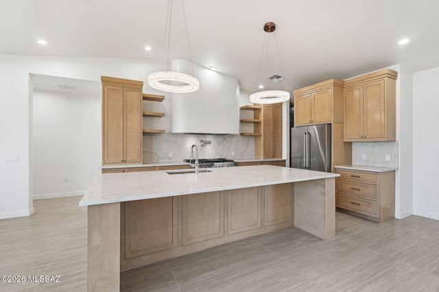 2945 N Silver Spur Drive, Tucson, AZ 85745