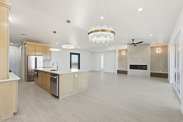 2945 N Silver Spur Drive, Tucson, AZ 85745