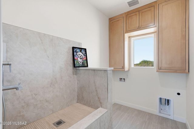 2945 N Silver Spur Drive, Tucson, AZ 85745