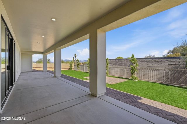 2945 N Silver Spur Drive, Tucson, AZ 85745