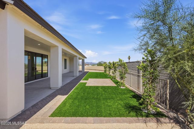 2945 N Silver Spur Drive, Tucson, AZ 85745