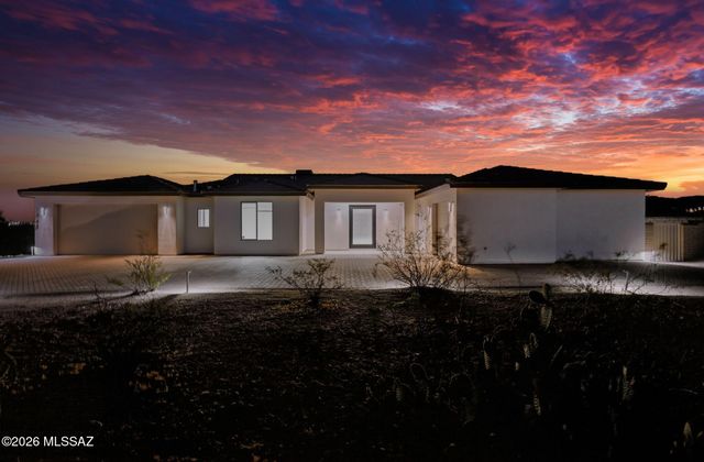 2945 N Silver Spur Drive, Tucson, AZ 85745