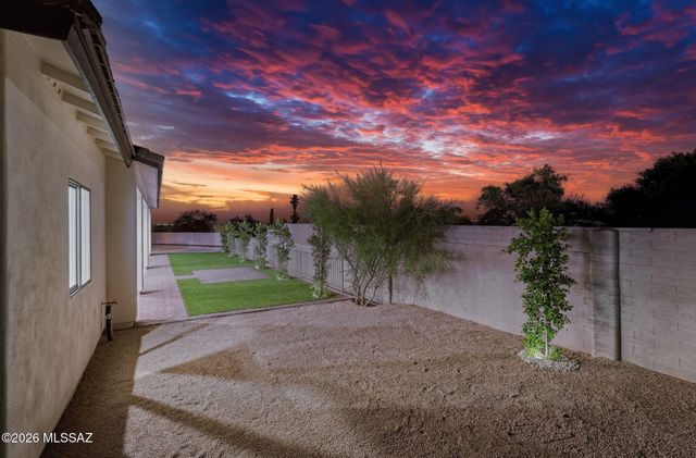2945 N Silver Spur Drive, Tucson, AZ 85745
