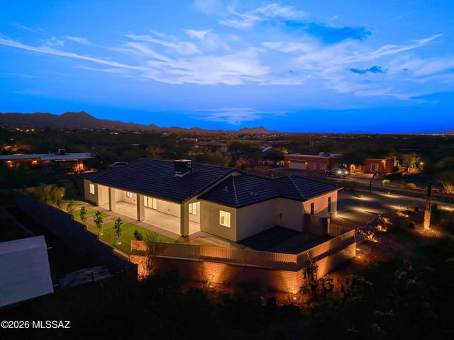 2945 N Silver Spur Drive, Tucson, AZ 85745