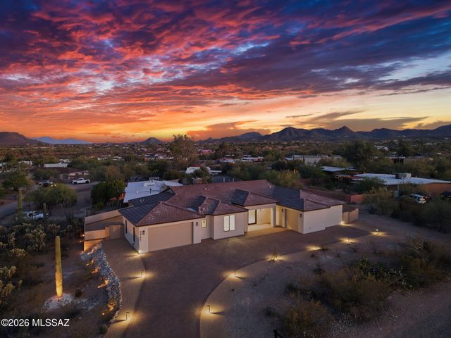 2945 N Silver Spur Drive, Tucson, AZ 85745