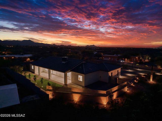 2945 N Silver Spur Drive, Tucson, AZ 85745