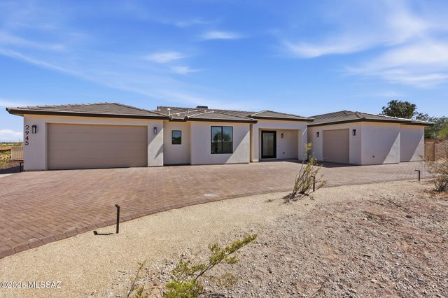 2945 N Silver Spur Drive, Tucson, AZ 85745