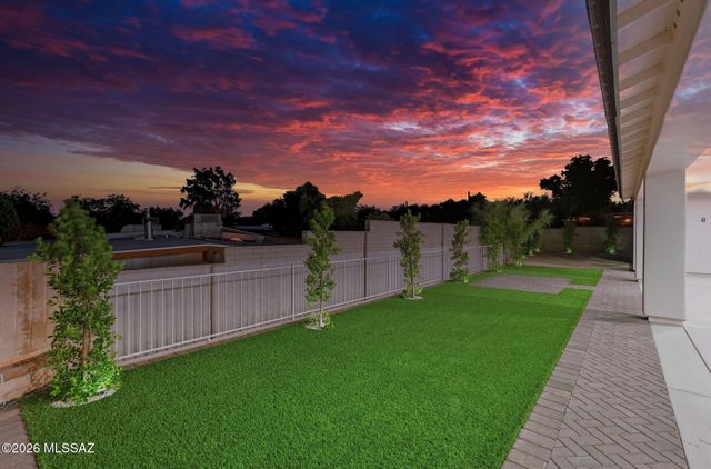 2945 N Silver Spur Drive, Tucson, AZ 85745