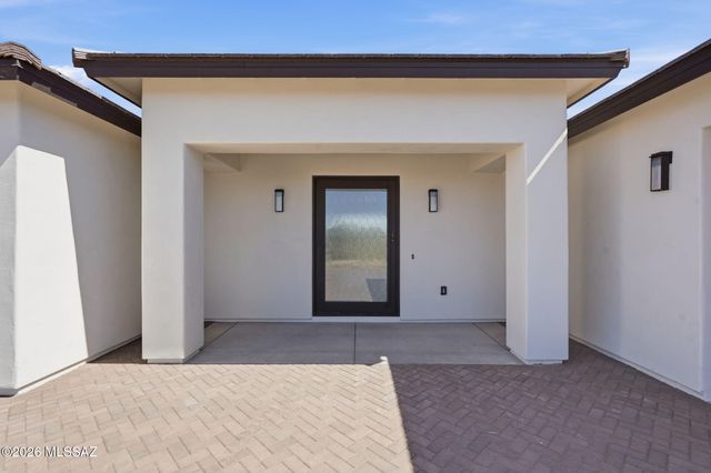 2945 N Silver Spur Drive, Tucson, AZ 85745