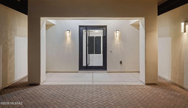 2945 N Silver Spur Drive, Tucson, AZ 85745