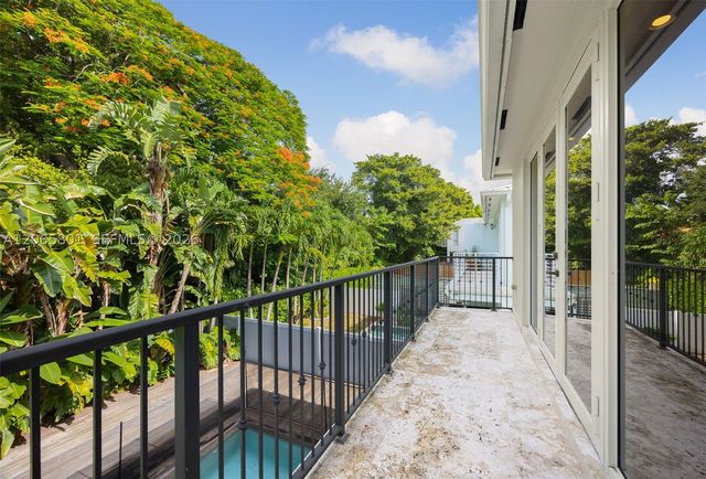 2938 Catalina St, Coconut Grove, FL 33133