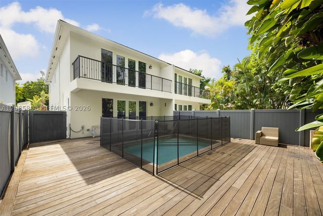 2938 Catalina St, Coconut Grove, FL 33133