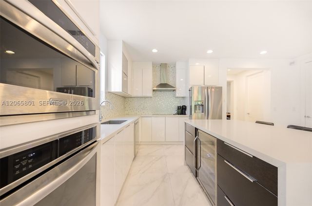 2938 Catalina St, Coconut Grove, FL 33133