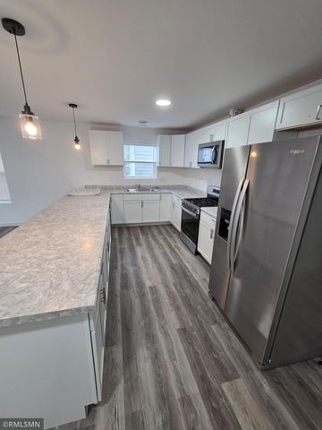 1911 E 32nd Street, Minneapolis, MN 55407