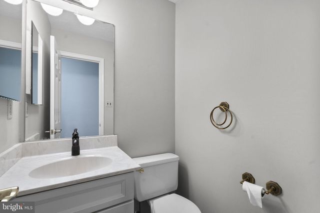 2206 TOUCHSTONE CT, Silver Spring, MD 20904