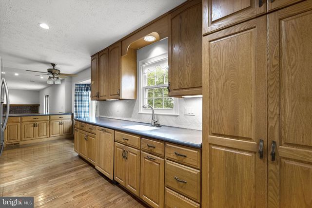 2206 TOUCHSTONE CT, Silver Spring, MD 20904