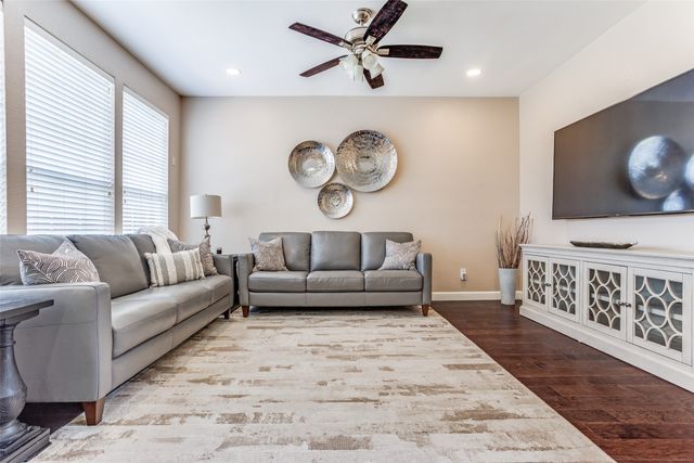 3909 Rolling Hills Drive, Plano, TX 75025