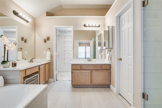 3909 Rolling Hills Drive, Plano, TX 75025