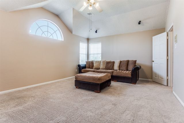 3909 Rolling Hills Drive, Plano, TX 75025