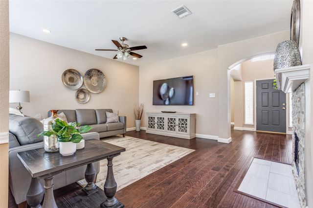 3909 Rolling Hills Drive, Plano, TX 75025