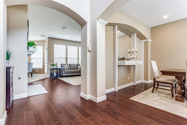 3909 Rolling Hills Drive, Plano, TX 75025