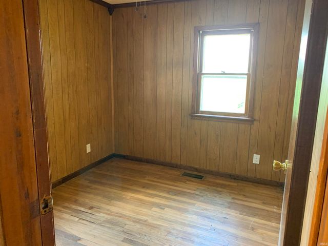 413 E Albert Street, Argos, IN 46501