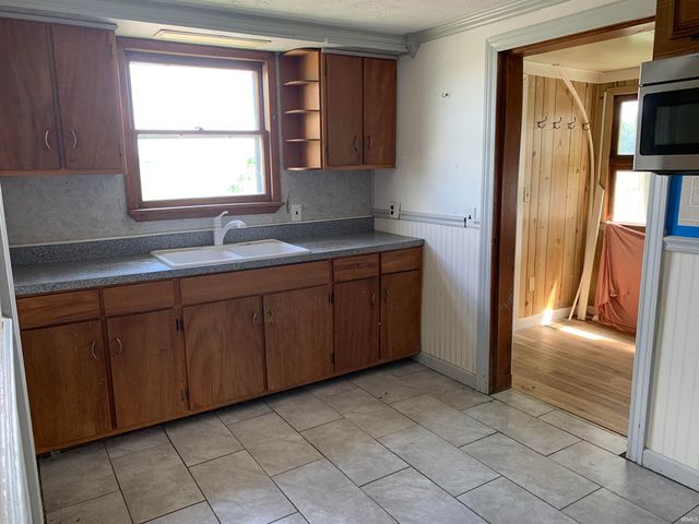 413 E Albert Street, Argos, IN 46501