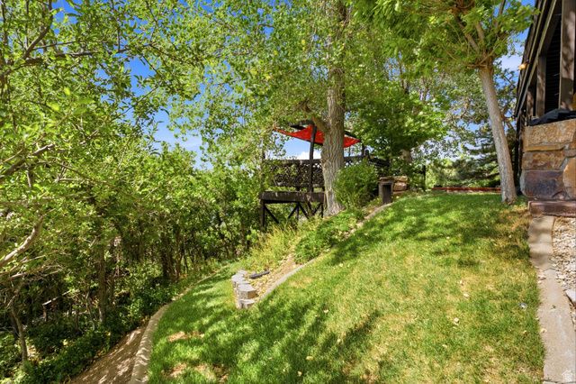 1501 E MAPLE HILLS DR, Bountiful, UT 84010