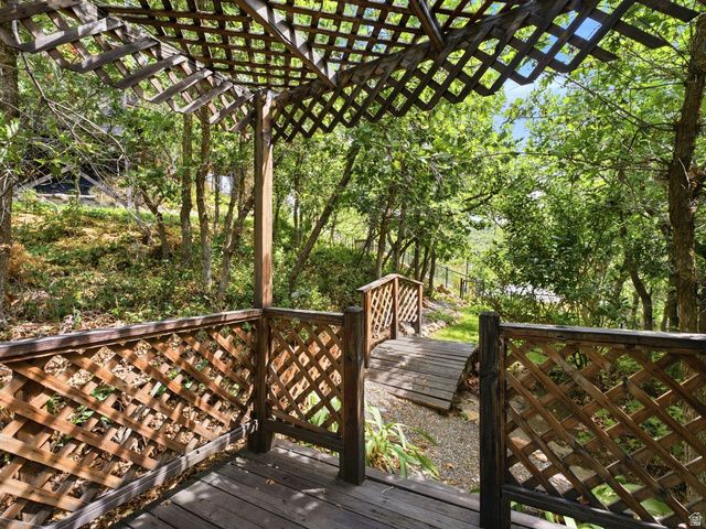 1501 E MAPLE HILLS DR, Bountiful, UT 84010