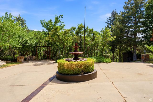 1501 E MAPLE HILLS DR, Bountiful, UT 84010