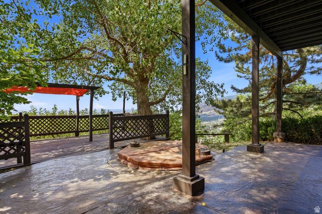 1501 E MAPLE HILLS DR, Bountiful, UT 84010