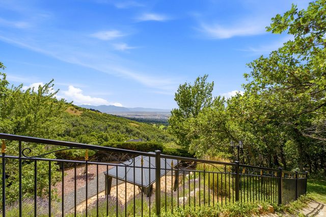 1501 E MAPLE HILLS DR, Bountiful, UT 84010