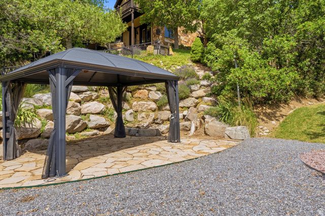 1501 E MAPLE HILLS DR, Bountiful, UT 84010