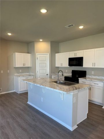 2610 E Meramec Street, Fayetteville, AR 72701