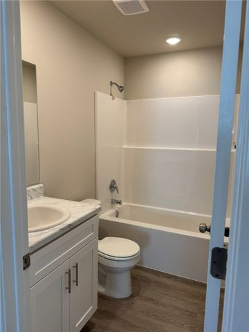 2610 E Meramec Street, Fayetteville, AR 72701