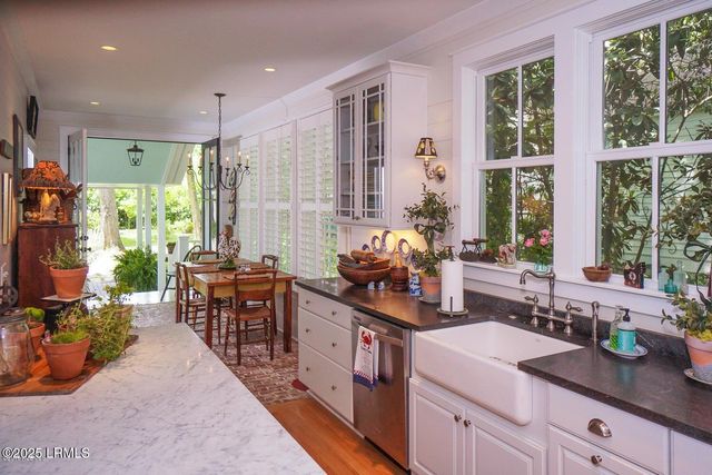 58 Wrights Point Circle, Beaufort, SC 29902