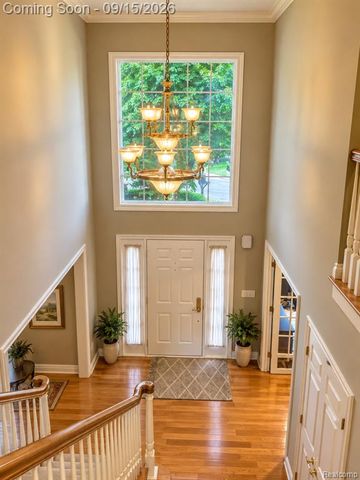 37673 Mckenzie Court, Farmington Hills, MI 48331