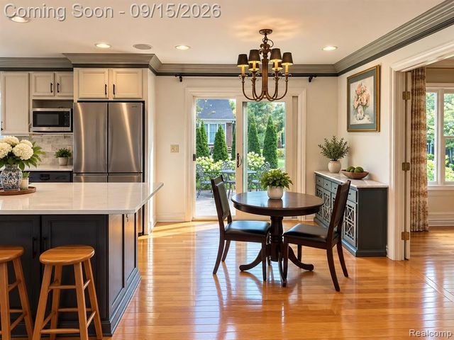 37673 Mckenzie Court, Farmington Hills, MI 48331